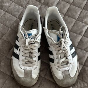 Adidas Men's White and Black Classic Sneakers